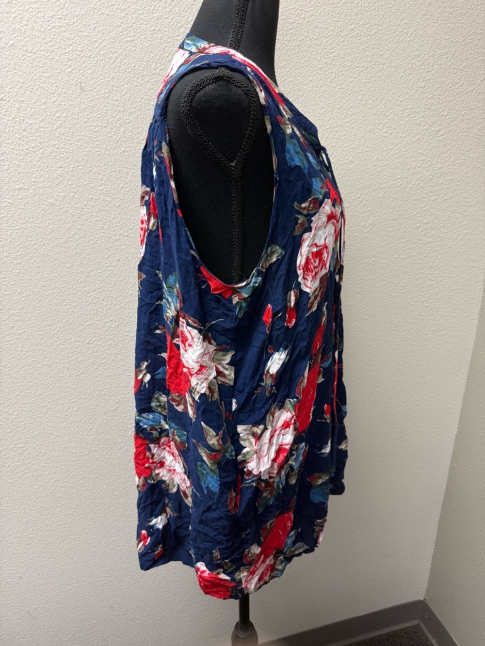Umgee Navy Red Floral Tunic Top XL Boho Sleeveless Lace Up Flowy Summer - Picture 6 of 9